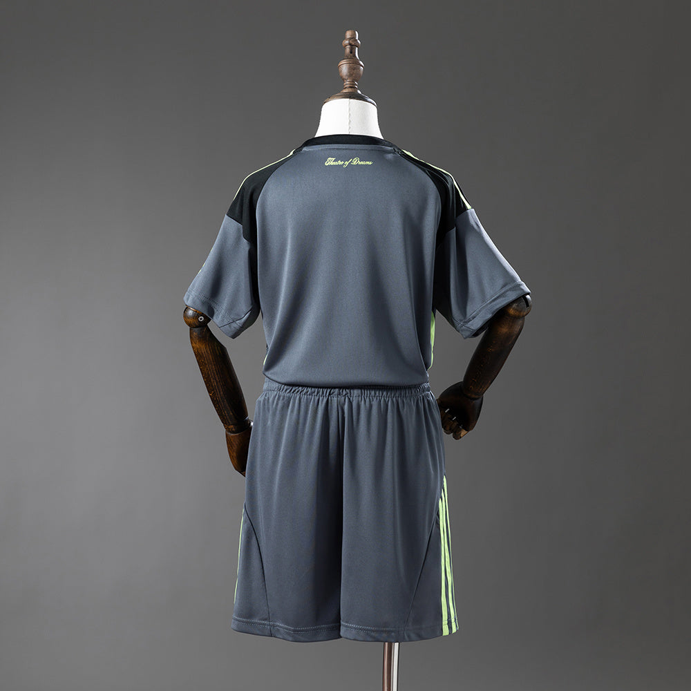 Kit Infantil Manchester United 2 - 2025/26