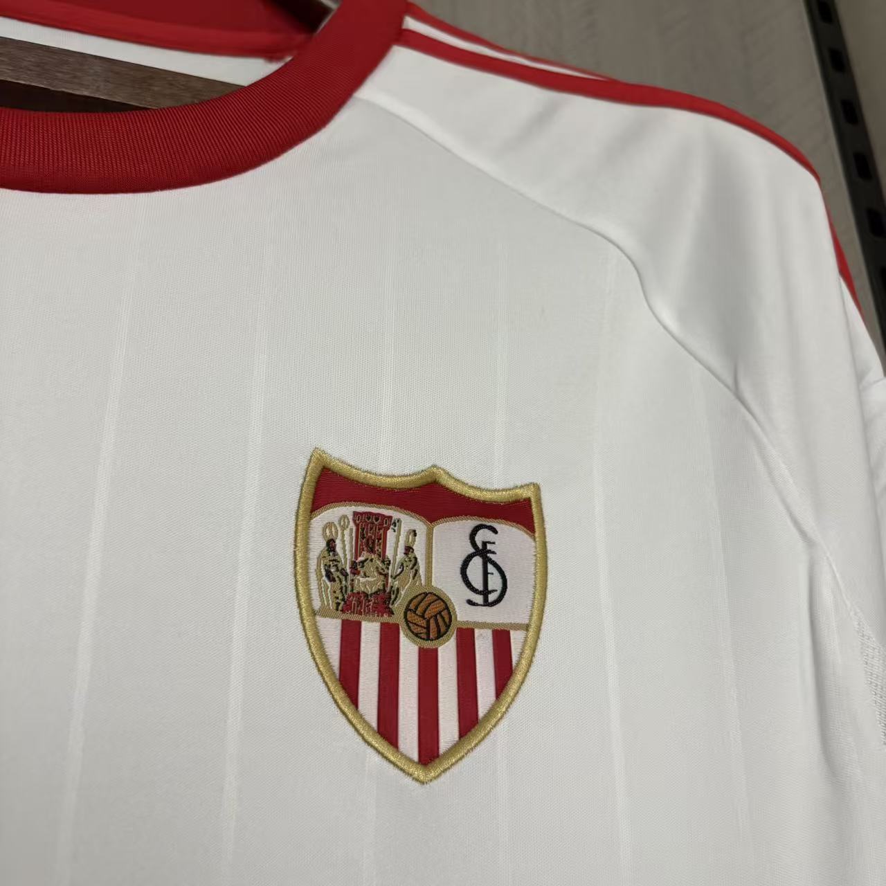 Camisa Sevilla 1 - 2025/26