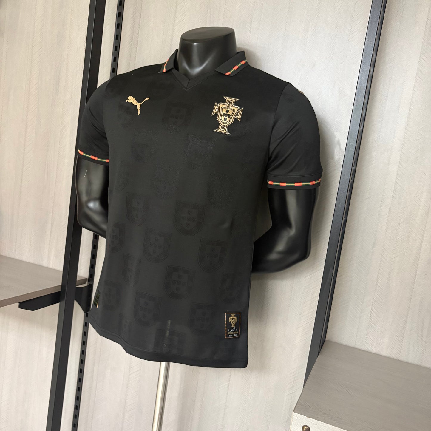 Camisa Portugal Black Edition - Modelo Jogador - 2026/27