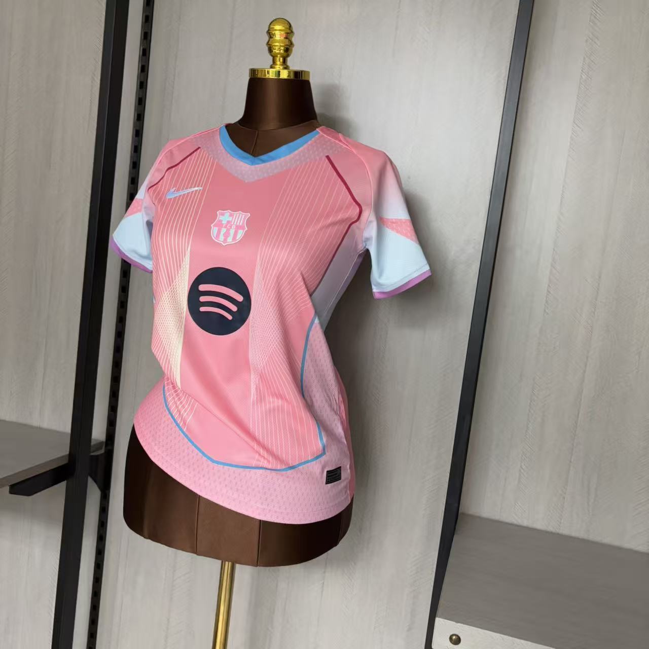 Camisa Barcelona Rosa - Feminina - 2025/26