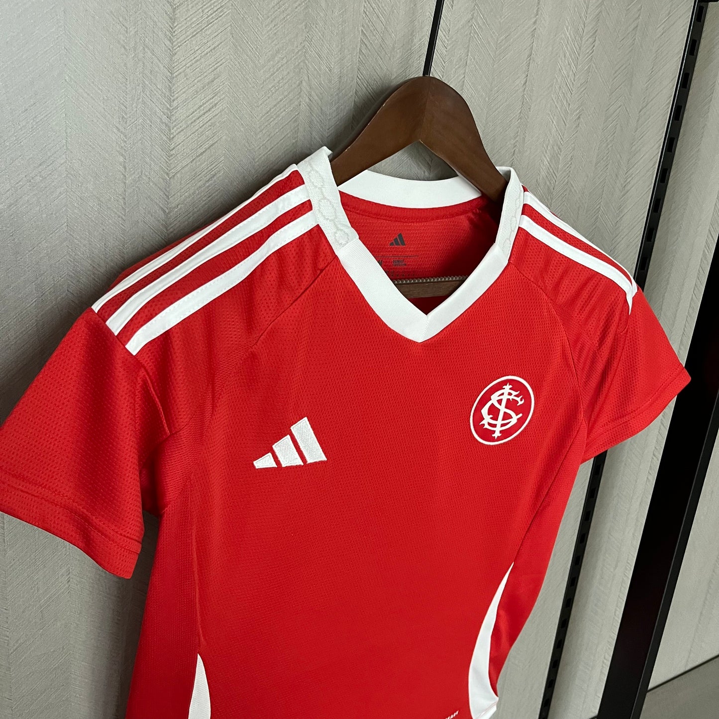 Camisa Internacional 1 - Feminina - 2025/26