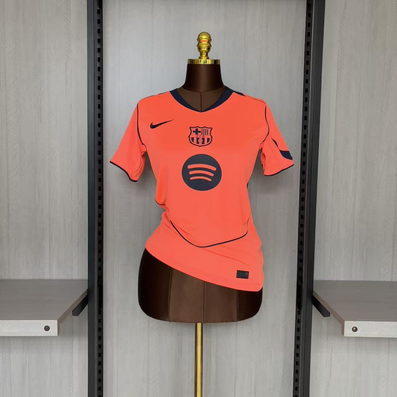 Camisa Barcelona 3 - Feminina - 2025/26