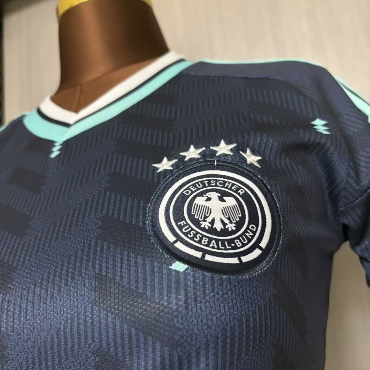 Camisa Alemanha 2 - Feminina - 2026/27