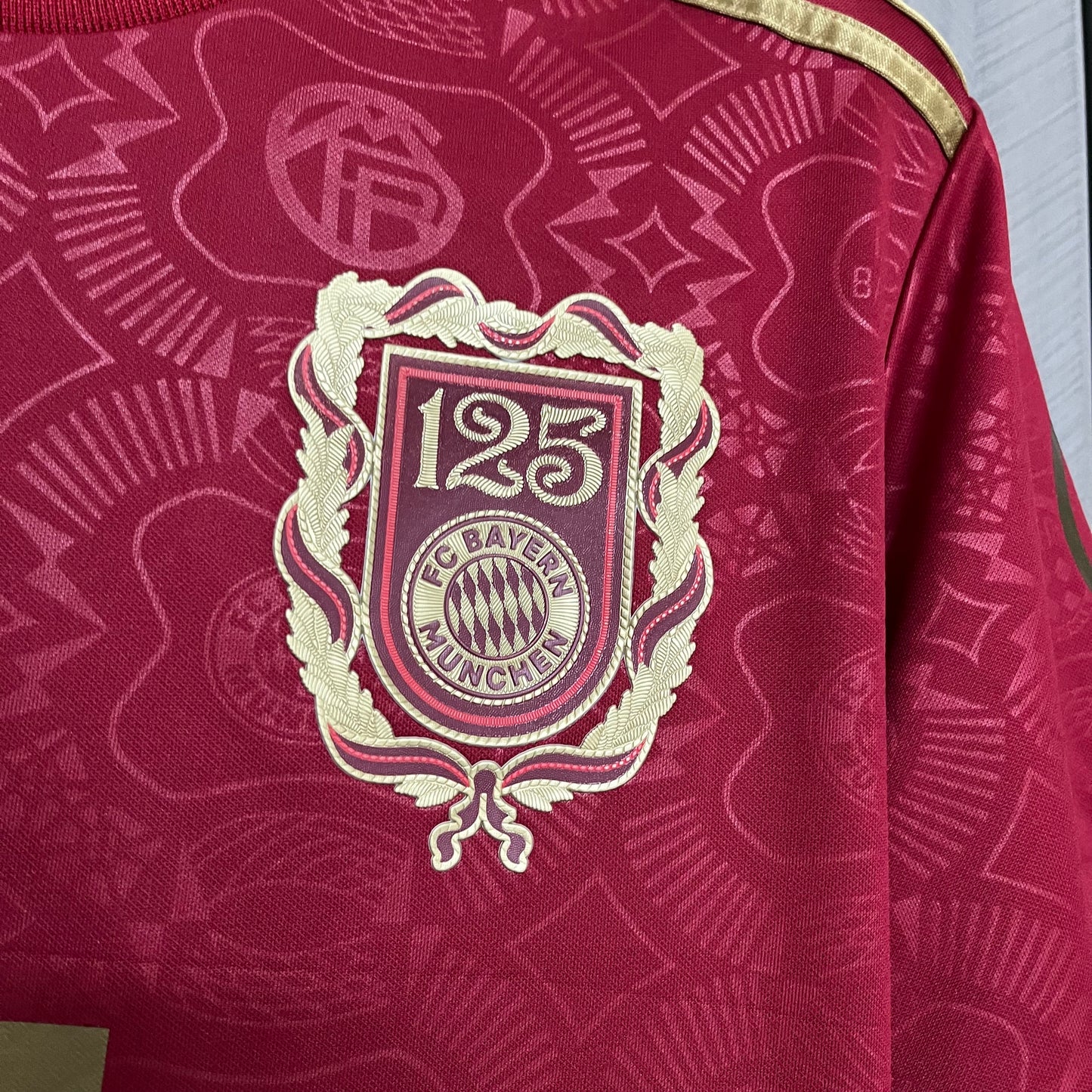 Camisa Bayern de Munique - 125 anos - 2025/26