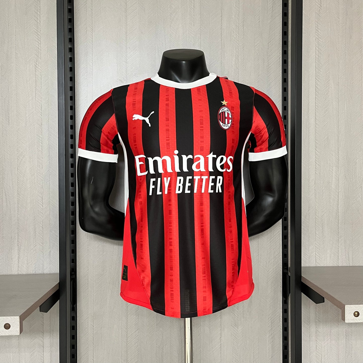 Camisa Milan 1 - Modelo Jogador - 2024/25