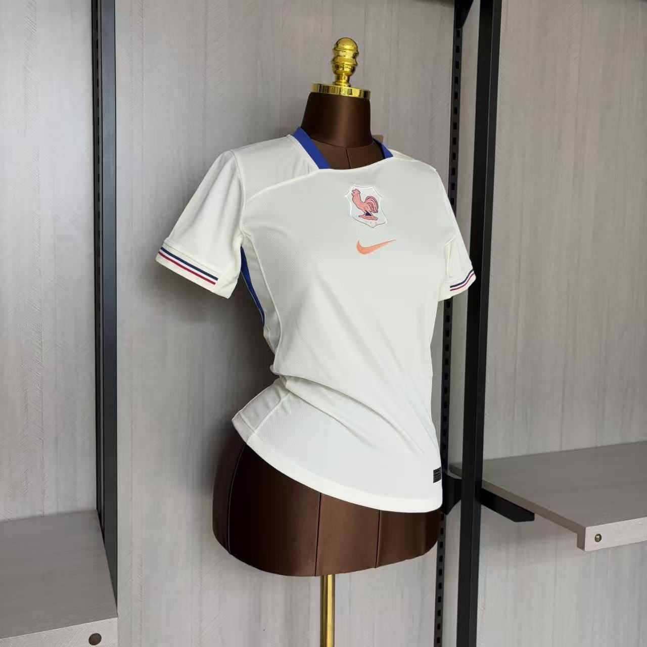 Camisa França 2 - Feminina - 2026/27