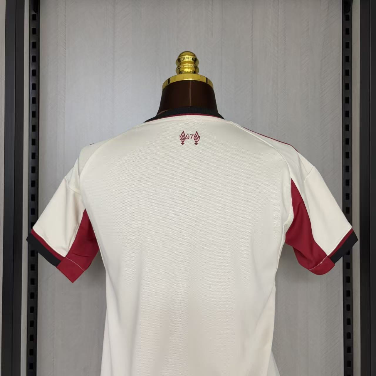 Camisa Liverpool 2 - Feminina - 2025/26