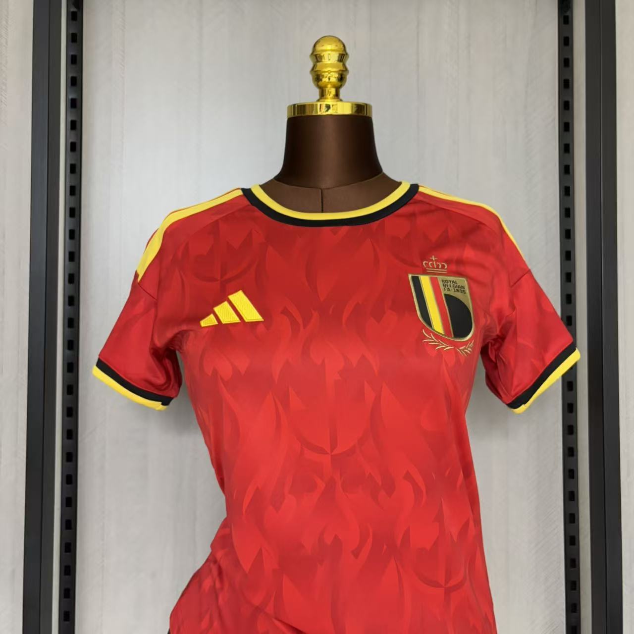 Camisa Bélgica 1 - Feminina - 2026/27