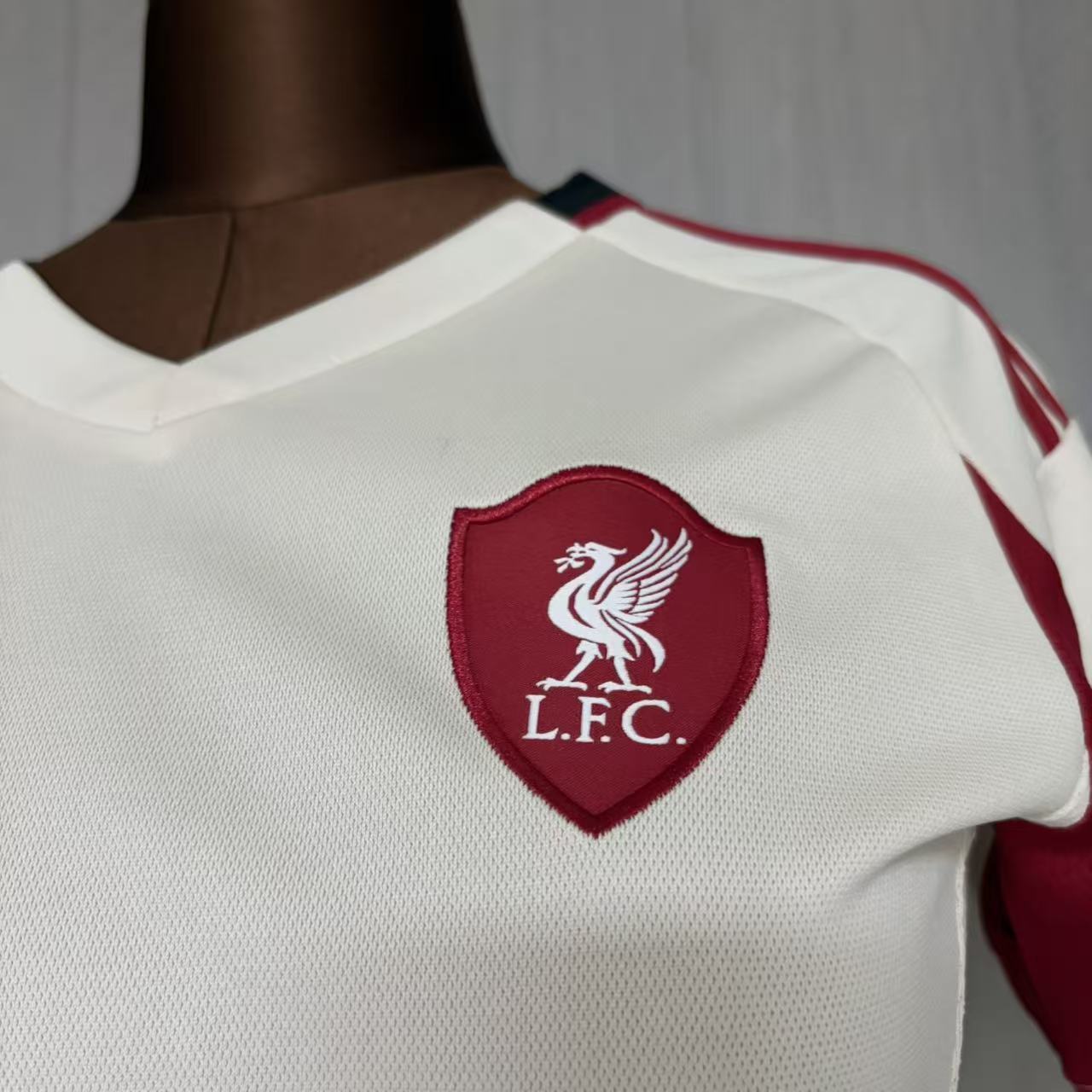 Camisa Liverpool 2 - Feminina - 2025/26