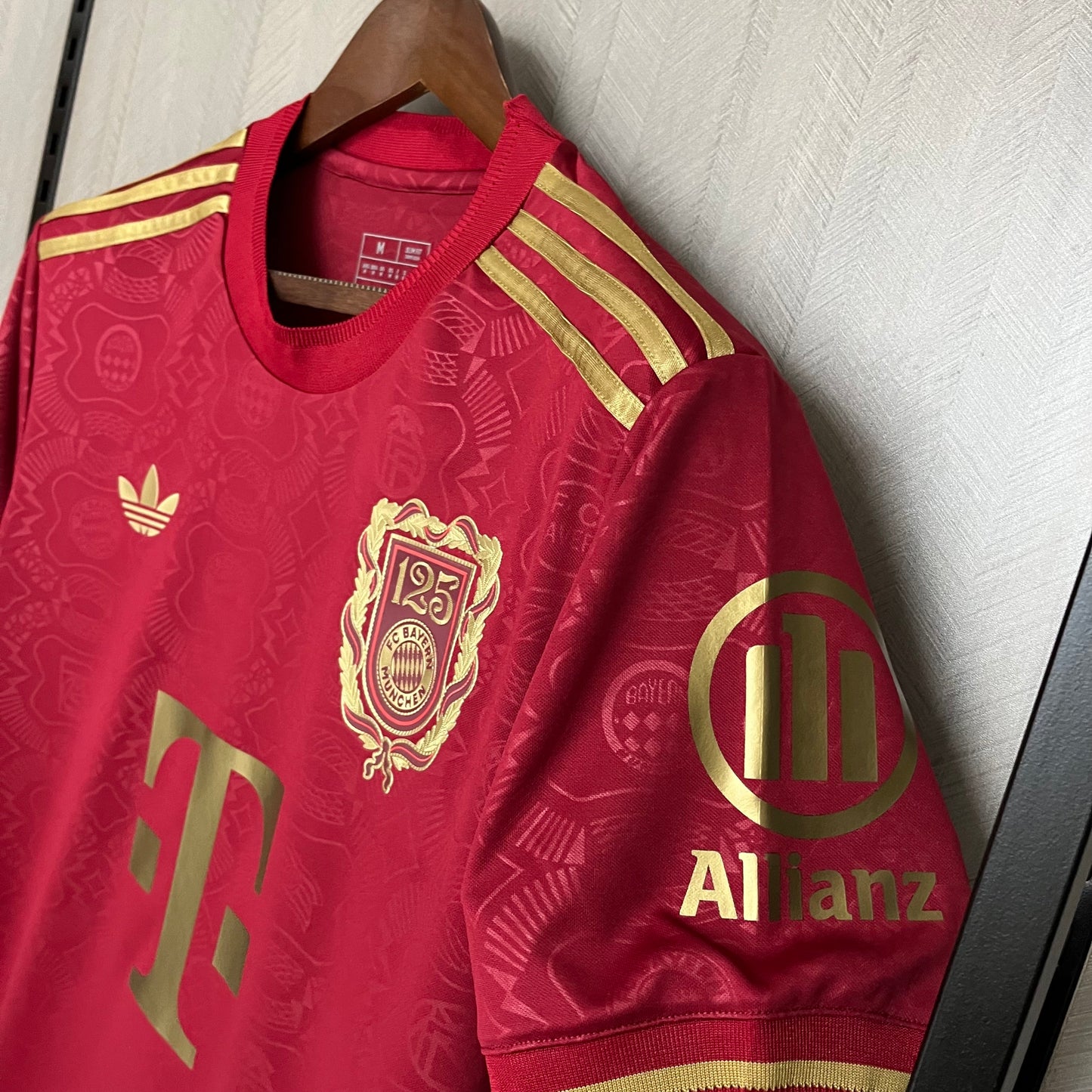 Camisa Bayern de Munique - 125 anos - 2025/26