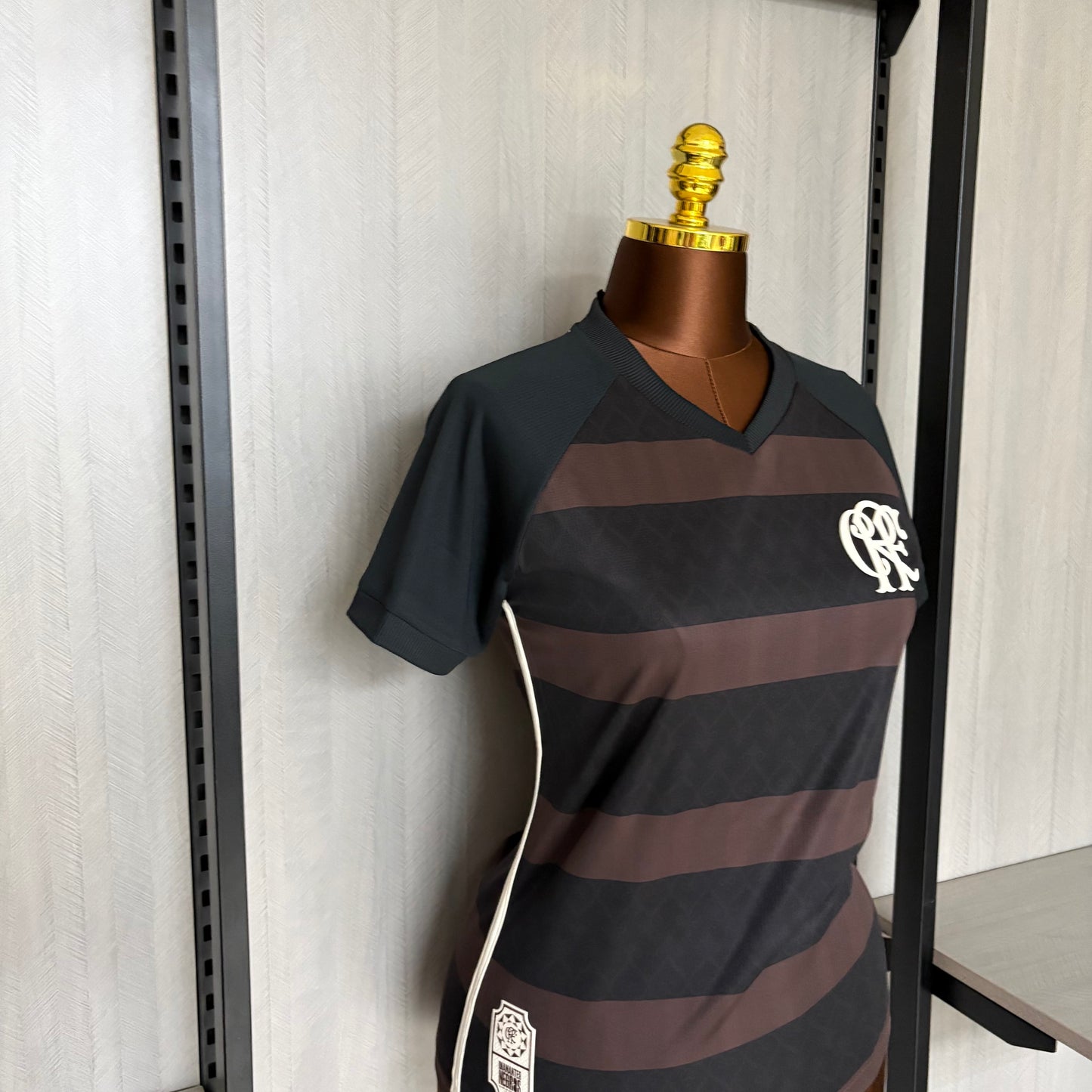 Camisa Flamengo Novembro Negro - Feminina - 2025/26