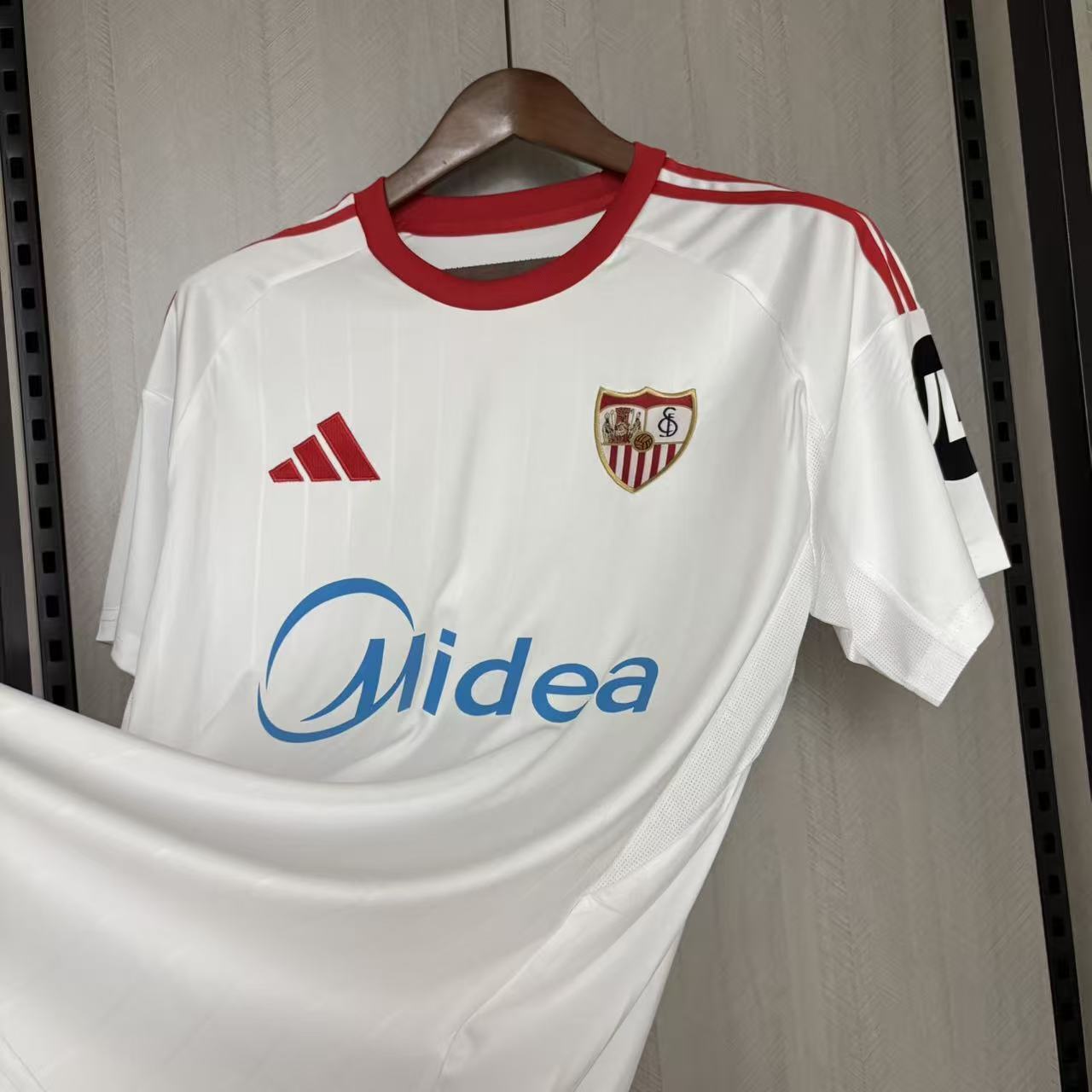 Camisa Sevilla 1 - 2025/26