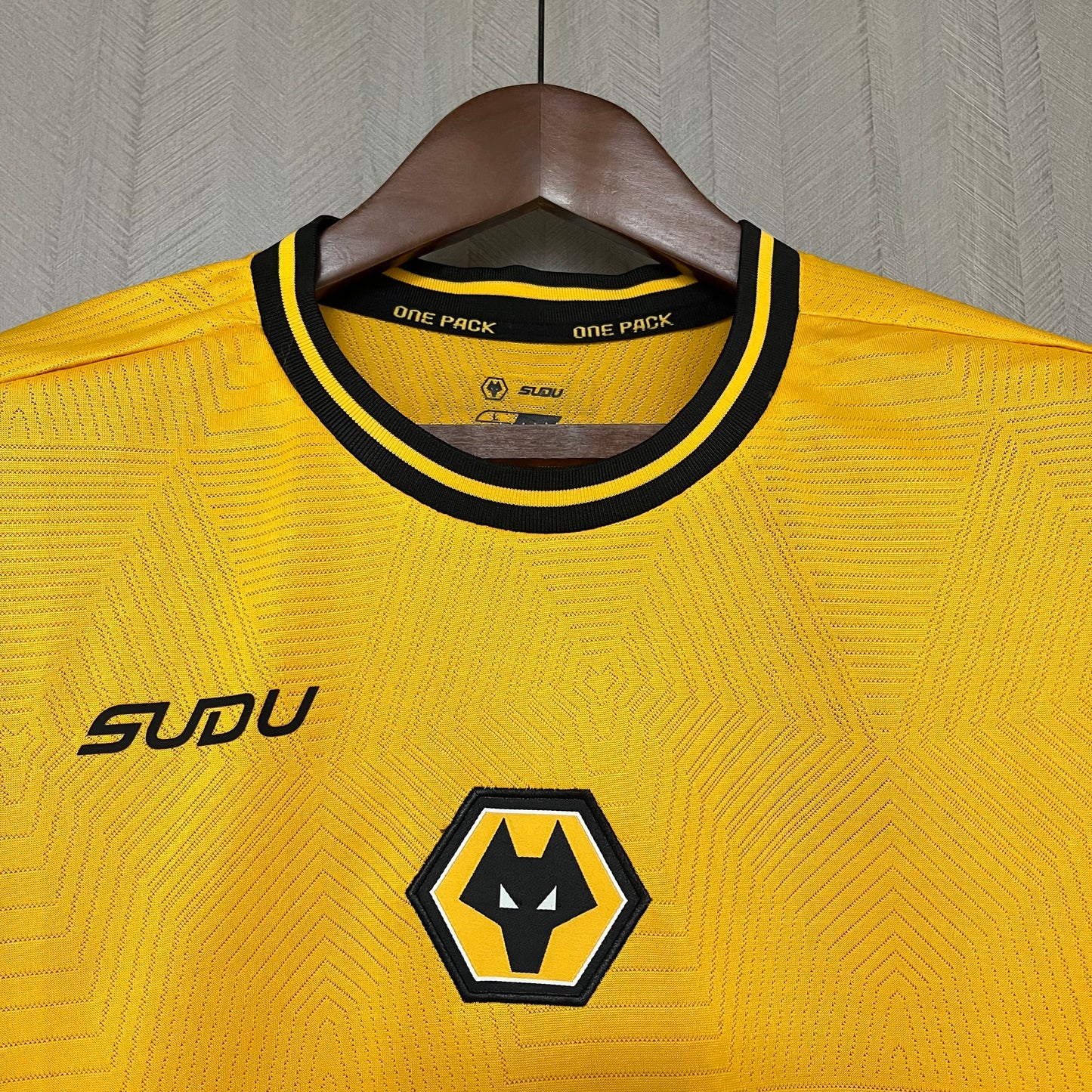 Camisa Wolves 1 - 2024/25