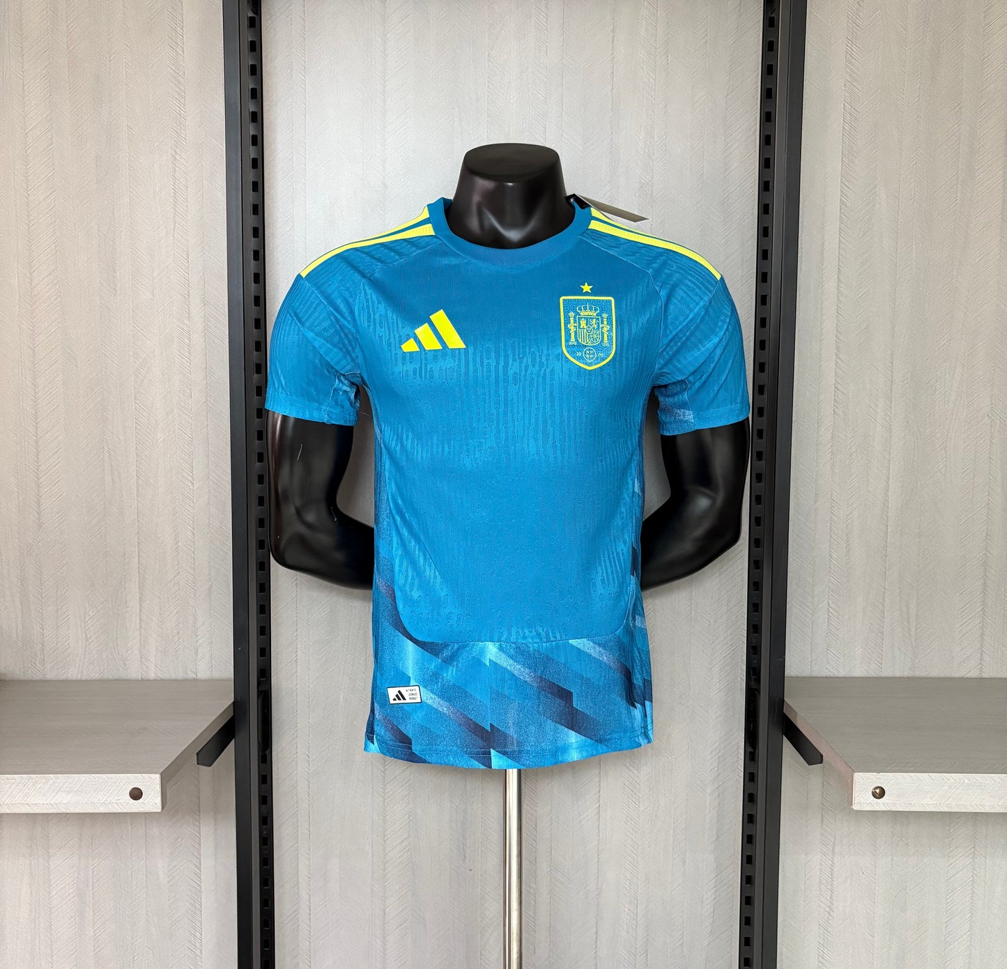 Camisa Espanha - Treino - Modelo Jogador - 2026/27