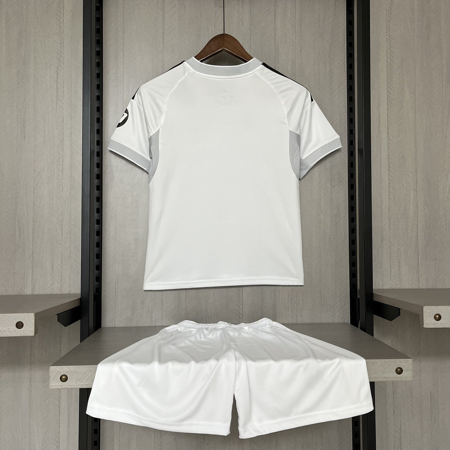 Kit Infantil Real Madrid 1 - 2025/26