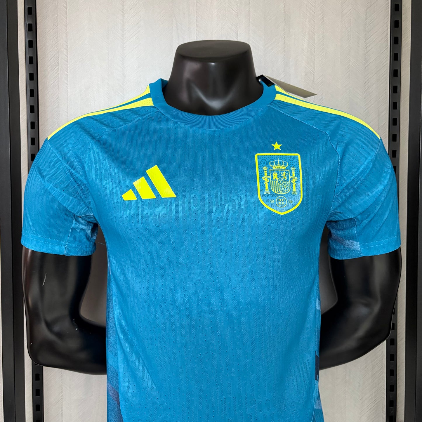 Camisa Espanha - Treino - Modelo Jogador - 2026/27