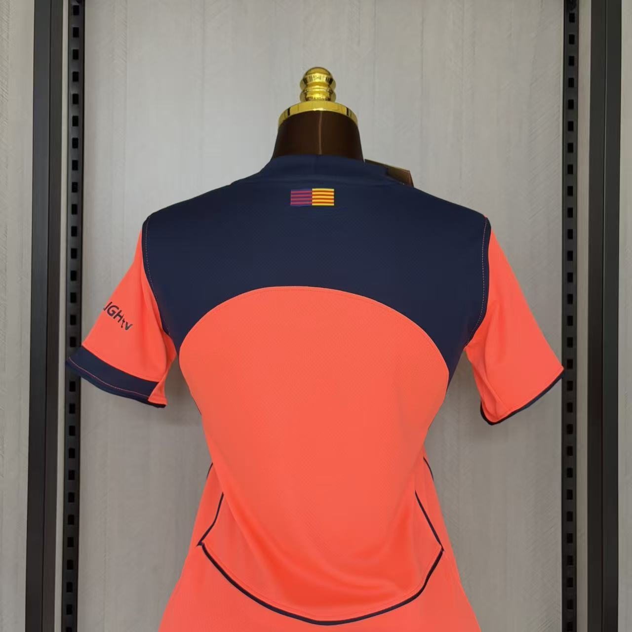 Camisa Barcelona 3 - Feminina - 2025/26