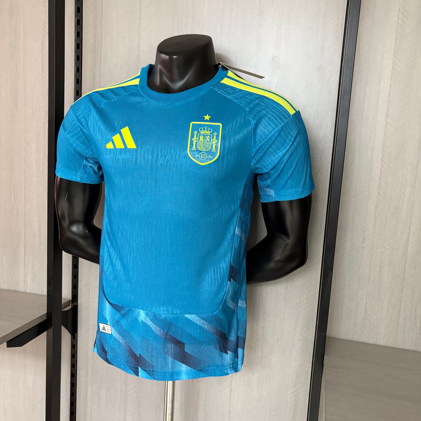 Camisa Espanha - Treino - Modelo Jogador - 2026/27