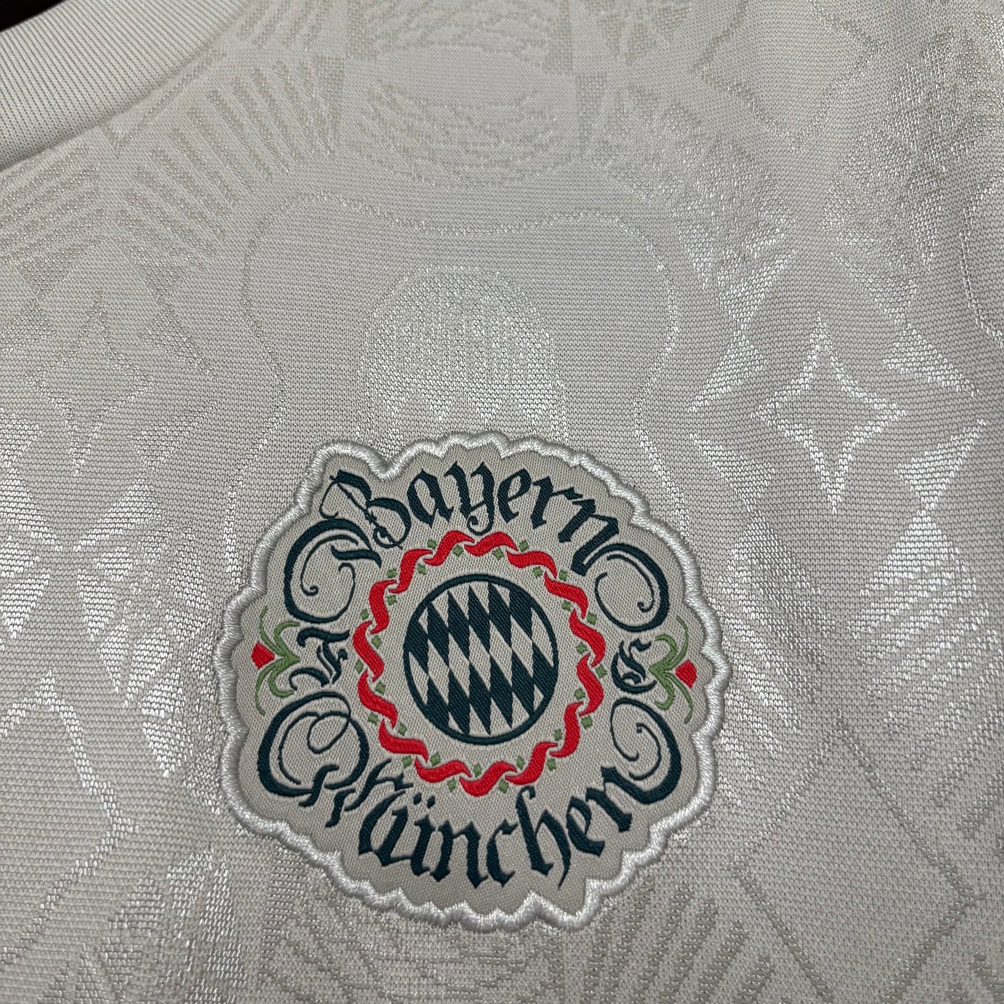 Camisa Bayern de Munique - Oktoberfest - 2025/26
