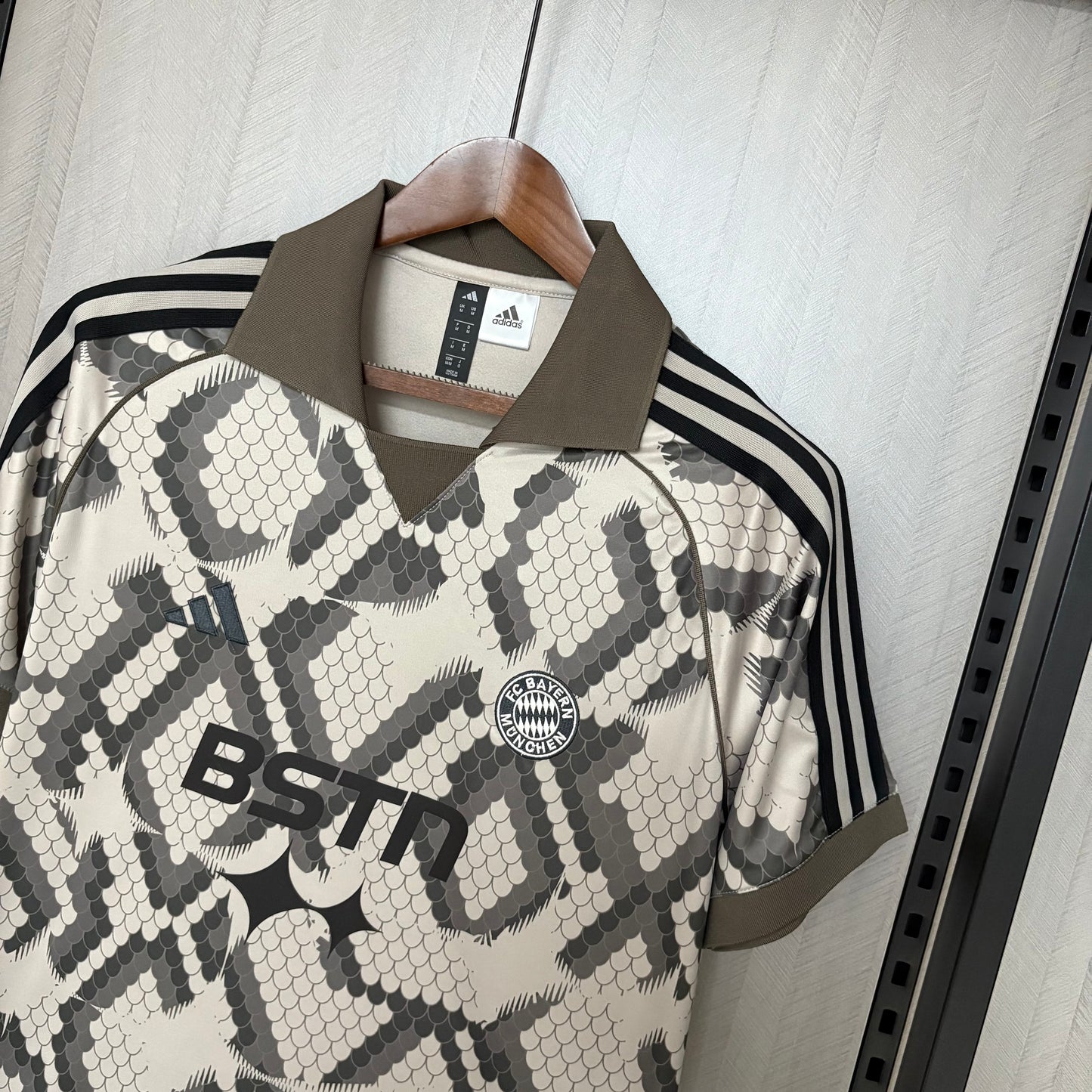 Camisa Bayern de Munique - Snake Print - 2025/26
