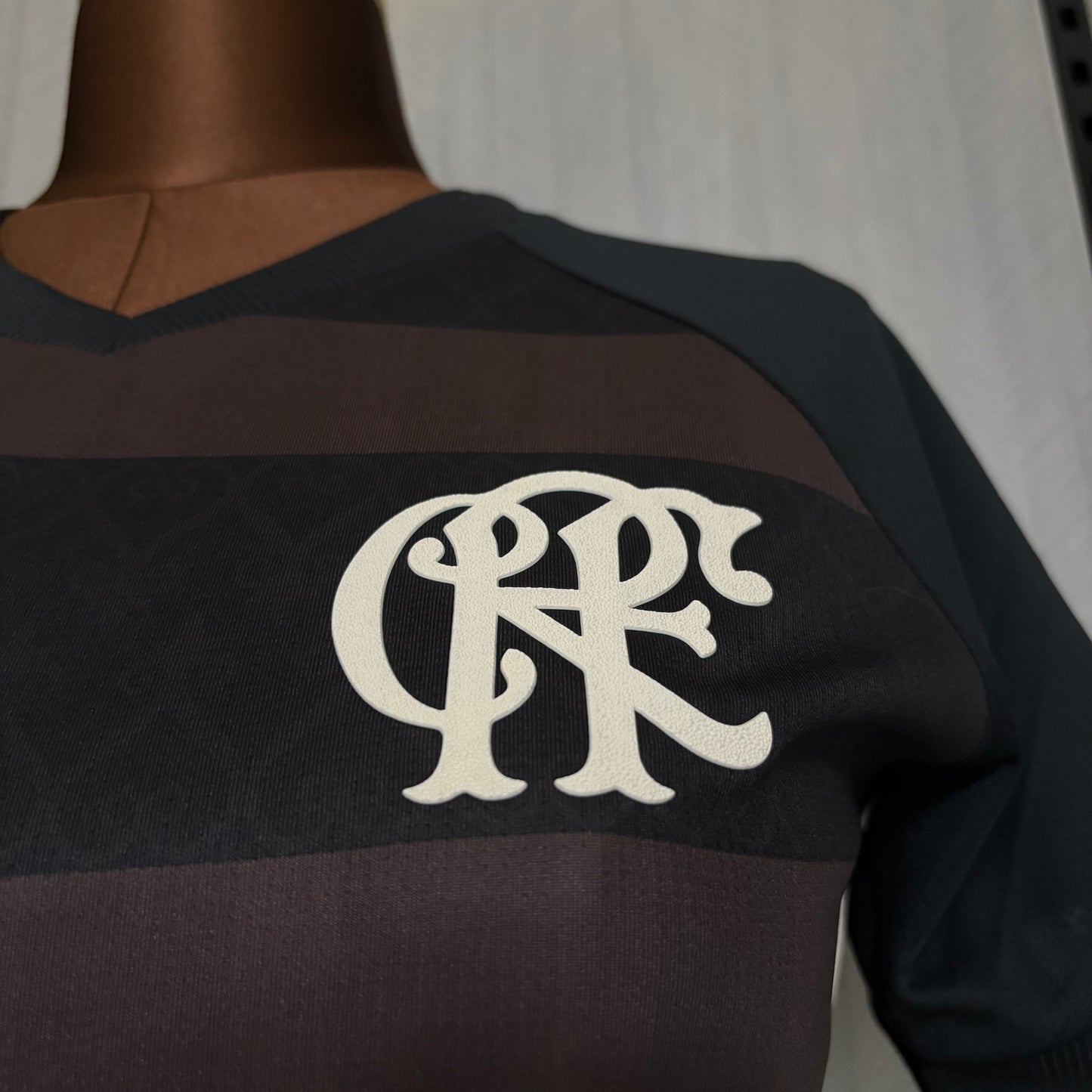 Camisa Flamengo Novembro Negro - Feminina - 2025/26